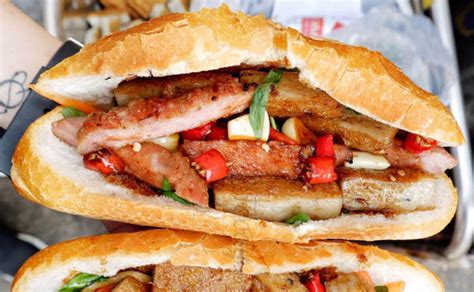  Bánh Mì Cá Kho Yueyang: Một Món Ngọt Và Mặn Khêu Gợi Vị Ngon Lạ!