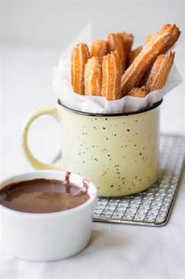  Churros: Một hương vị giòn tan hòa quyện với kem sô cô la nóng hổi!